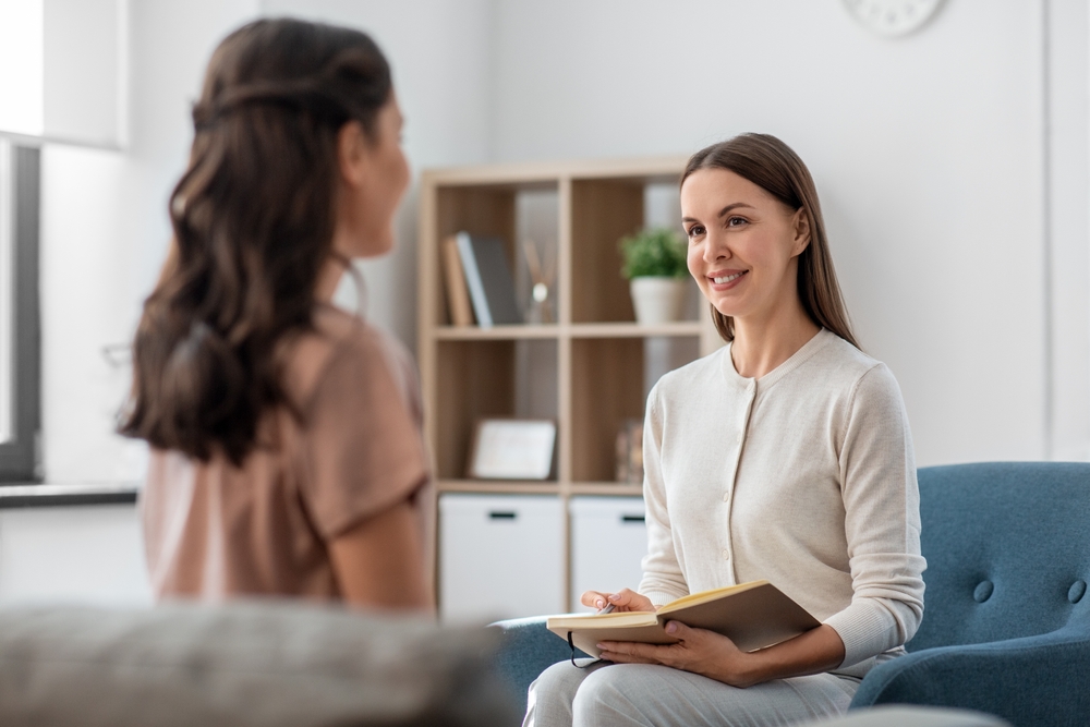 Bạn có thể tham khảo liệu pháp tâm lý trong điều trị trầm cảm