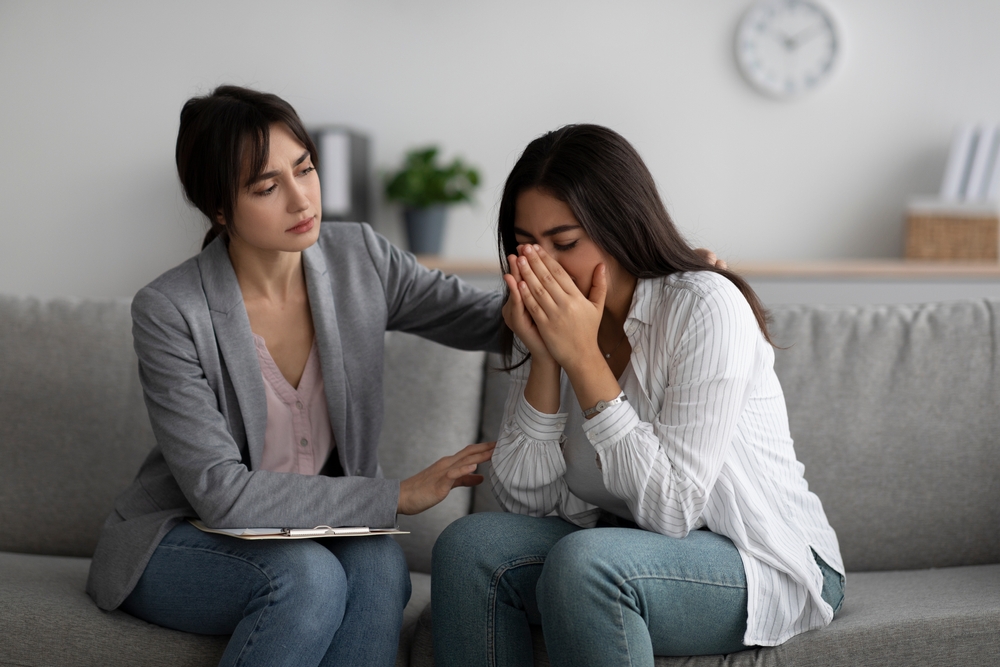 Khi có biểu hiện của PTSD bạn nên điều trị sớm để tránh tình trạng nghiêm trọng hơn.